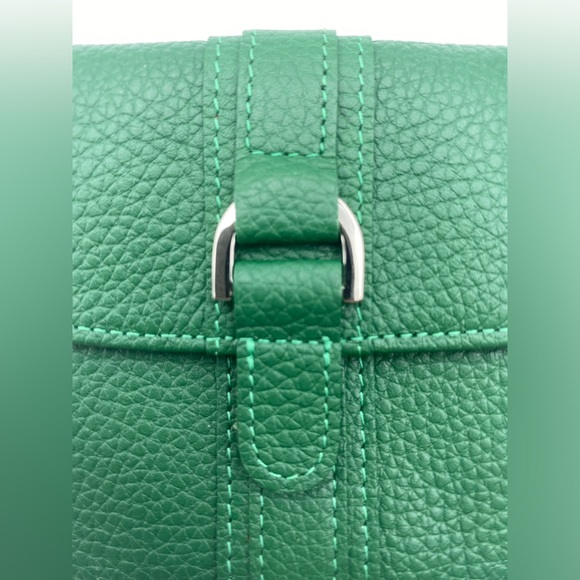 Longchamps Kelly Green Small Bifold Snap Wallet NWOT - Picture 3 of 10